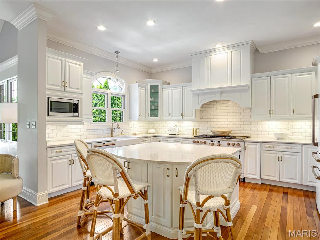 3025 Sunset Hills Blvd S, Edwardsville, IL, 62025, USA, 6 Bedrooms Bedrooms, ,6 BathroomsBathrooms,Residential,Active,3025 Sunset Hills Blvd S,26032642