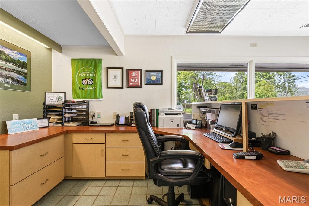 Fort Davidson Heights - Commercial Sale