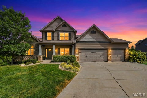 Photo of 5 Wyndemere Court, Lake Saint Louis, MO 63367 (MLS # 26059609)