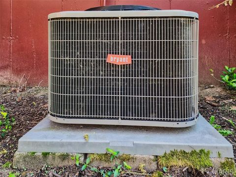 Tiny photo for 250 Brixham Drive, Chesterfield, MO 63017 (MLS # 26021092)