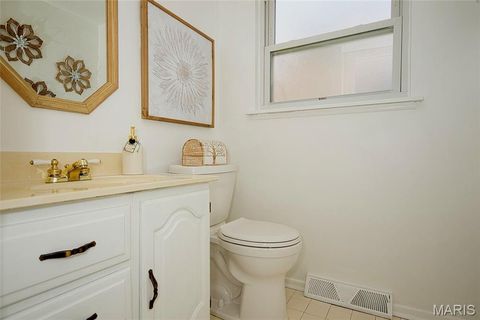 Tiny photo for 250 Brixham Drive, Chesterfield, MO 63017 (MLS # 26021092)