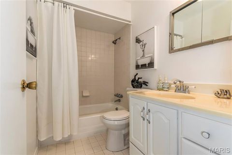 Tiny photo for 250 Brixham Drive, Chesterfield, MO 63017 (MLS # 26021092)