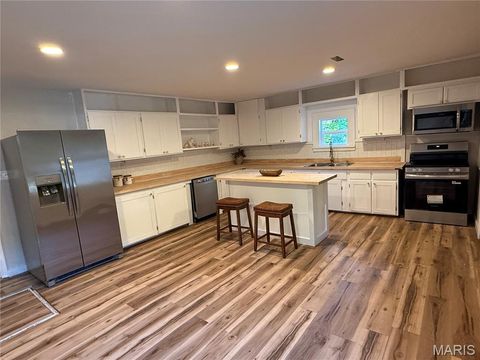 Tiny photo for 21700 Highway Y, St Robert, MO 65584 (MLS # 26029566)