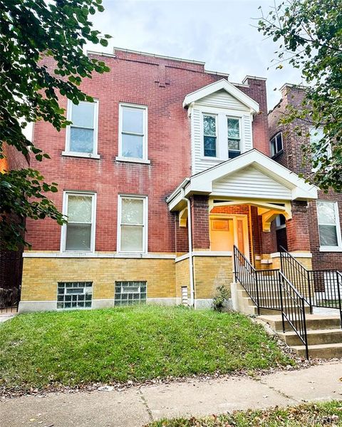 Photo of 3647 Pennsylvania Avenue, St Louis, MO 63118 (MLS # 25070771)
