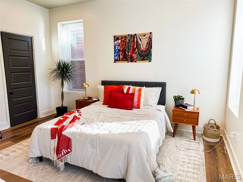 Tiny photo for 3647 Pennsylvania Avenue, St Louis, MO 63118 (MLS # 25070771)