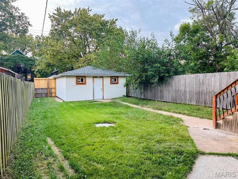 Tiny photo for 3647 Pennsylvania Avenue, St Louis, MO 63118 (MLS # 25070771)