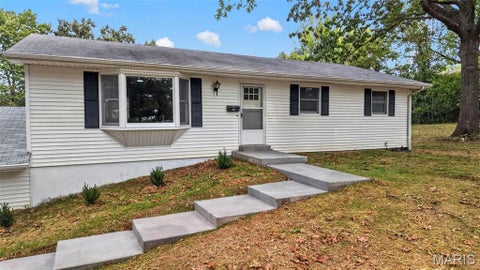 Photo of 37 Ackerman Road, Winfield, MO 63389 (MLS # 26062973)