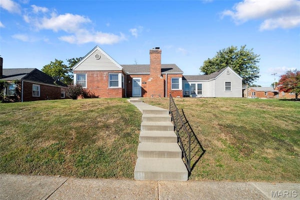 9305 ASTER AVE, SAINT LOUIS, MO 63123 - Image ee33e381b17e0c3ba04d6c84fa29984e/2045073902
