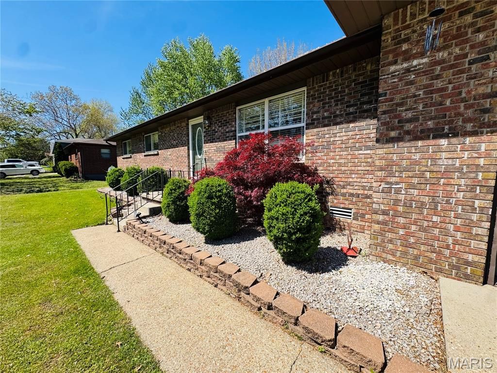 Photo of 1805 Zehm Avenue, Poplar Bluff, MO 63901 (MLS # 26020874)