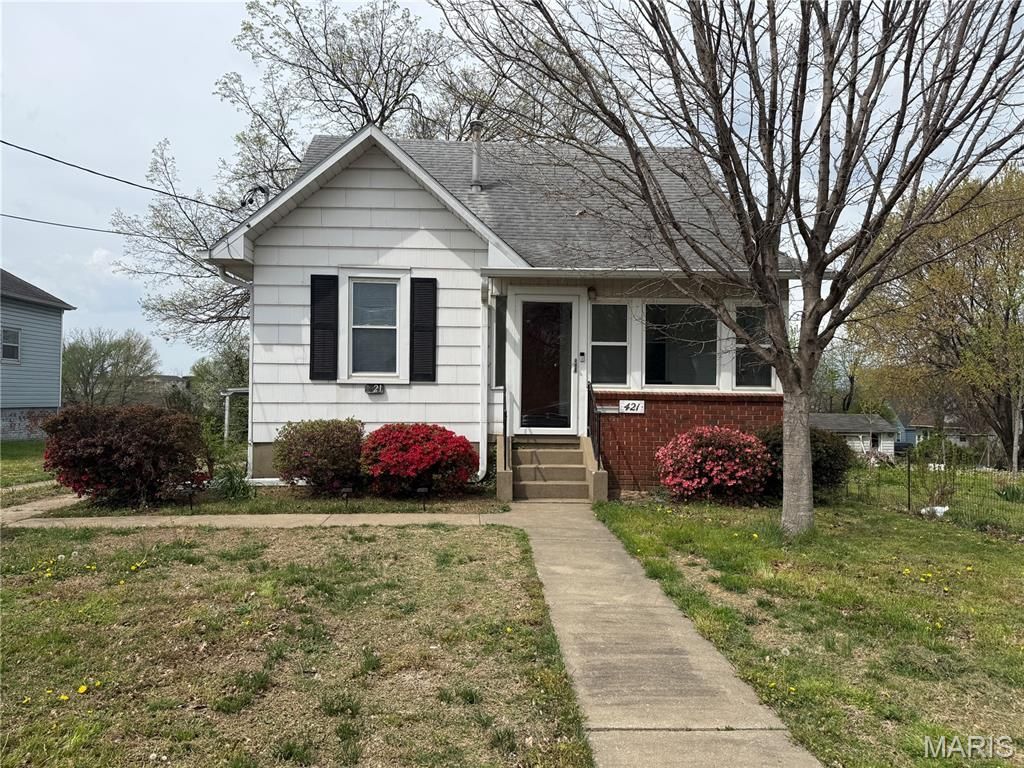 Photo of 421 Koch Avenue, Cape Girardeau, MO 63703 (MLS # 26019836)