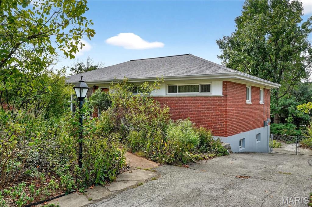 8737 Villa Crest Drive