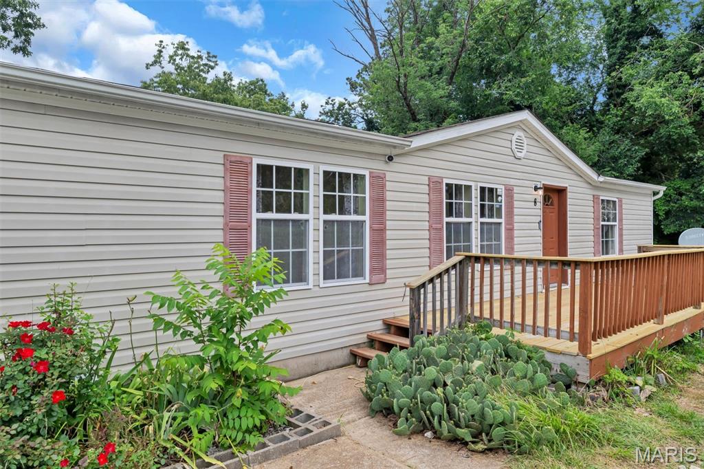 8 Marian Drive