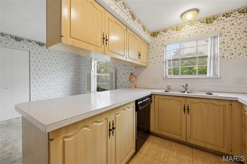 Tiny photo for 11872 Cresta Verde Drive #B, St Louis, MO 63146 (MLS # 26056818)
