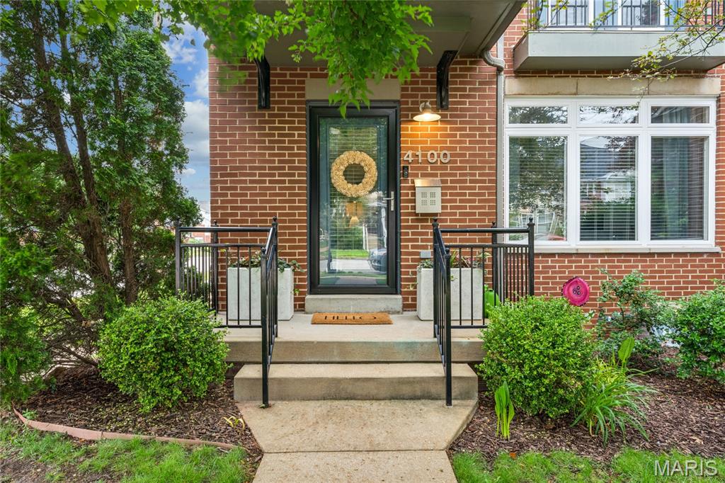 Gaslight Square East - Residential