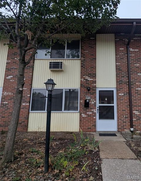 7411 Hazelcrest Drive Hazelwood MO 63042