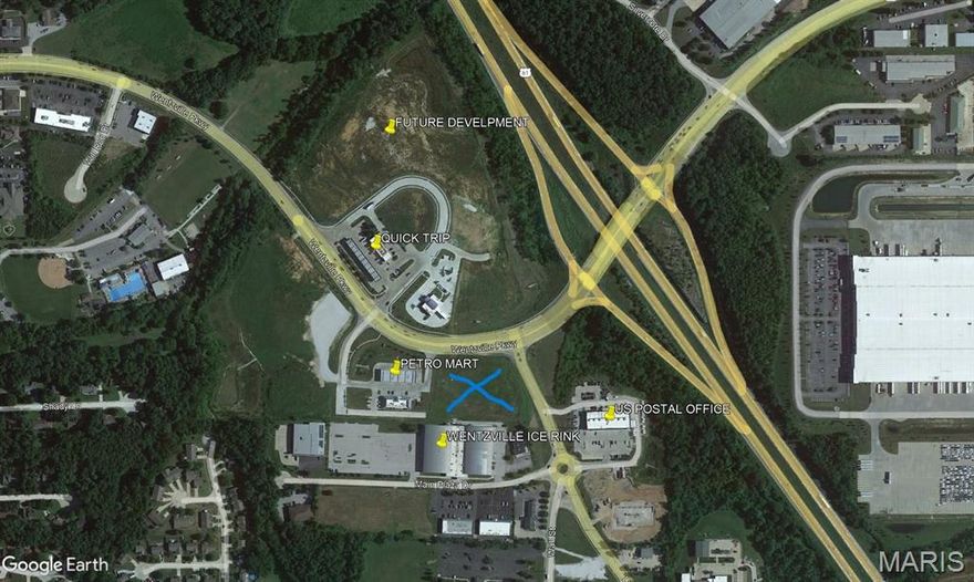 2.8 Prime Development Acres on the high traffic Wentzville Parkway.  The site is ideal for QSR, Sit Down Restaurants or other retail.  The site is located on the GOING TO WORK SIDE of the Parkway.  11,000+ Employees within 2 miles of the property.  Land is divisible but no less than 1 acre per City Code.  For SALE or GROUND LEASE Location: City, High Traffic, Hwy/Interstate Frntg