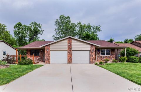Photo of 885 Lester Avenue, Collinsville, IL 62234 (MLS # 26028650)