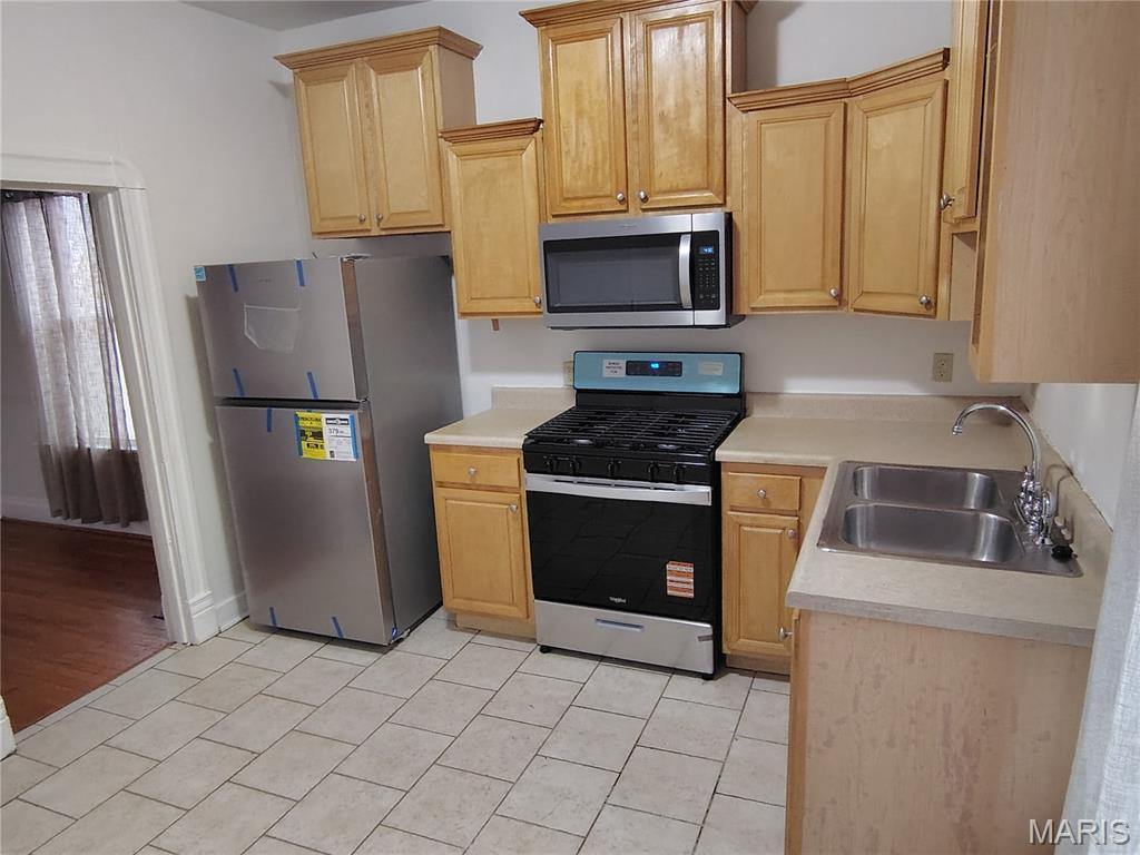 Shields Sub Of Sutton Tr - Residential Lease