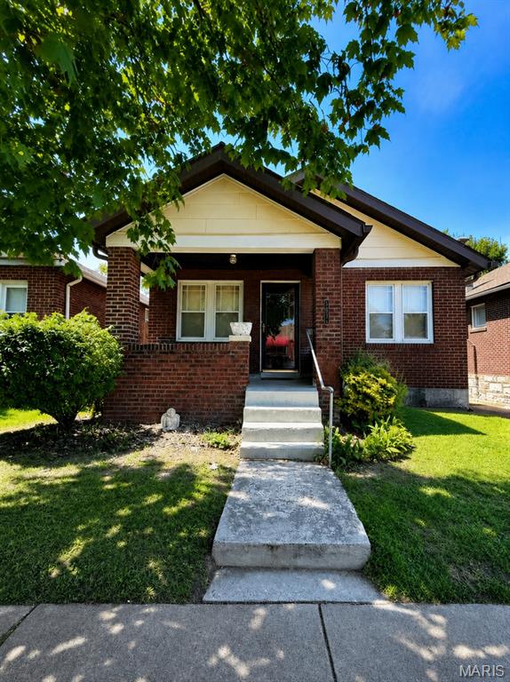 Photo of 5851 Hampton Avenue, St Louis, MO 63109 (MLS # 26056134)
