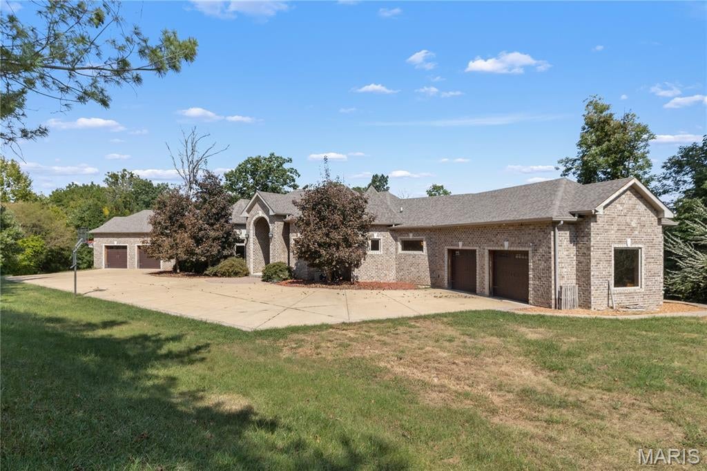 4068 Fleur Du Bois Drive