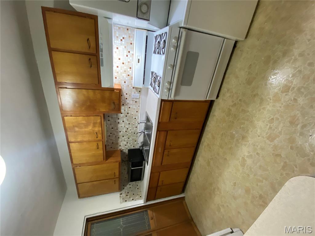 Hutchinsons Add 03 - Residential Lease