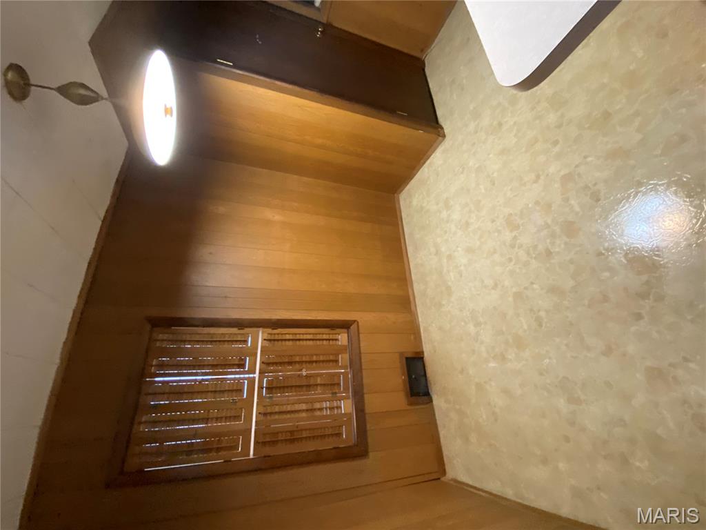 Hutchinsons Add 03 - Residential Lease