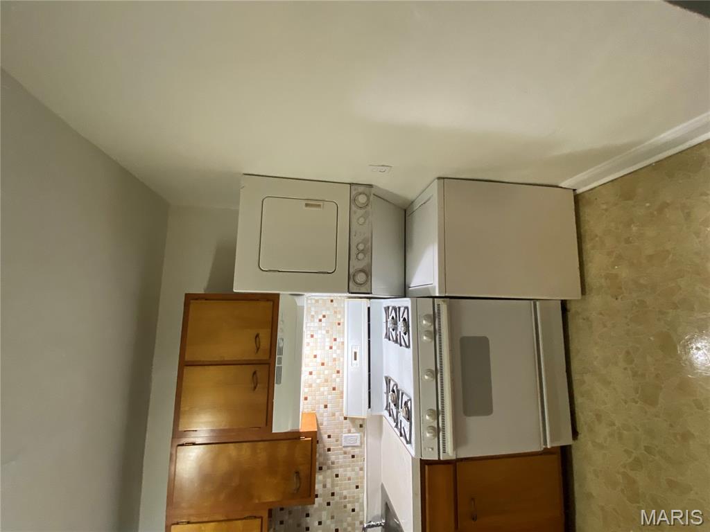 Hutchinsons Add 03 - Residential Lease