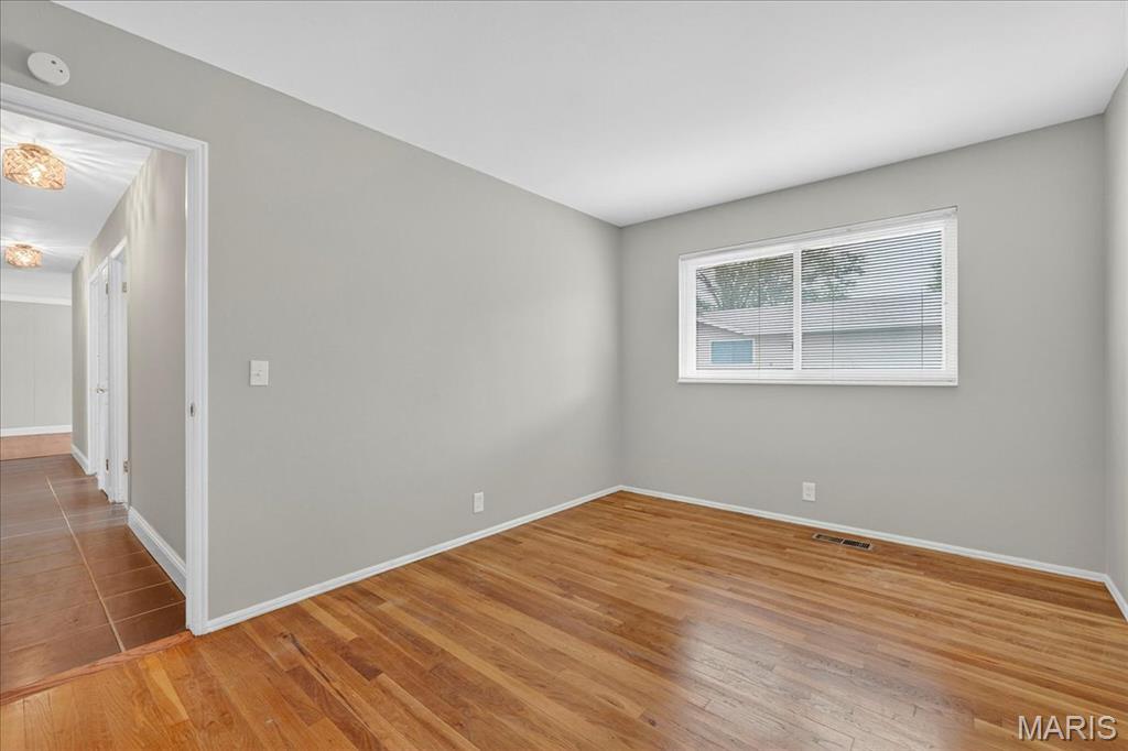 Florissant, Missouri 63033, United States, 4 Bedrooms Bedrooms, ,2 BathroomsBathrooms,Residential,Active,223918