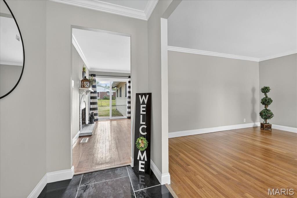 Florissant, Missouri 63033, United States, 4 Bedrooms Bedrooms, ,2 BathroomsBathrooms,Residential,Active,223918