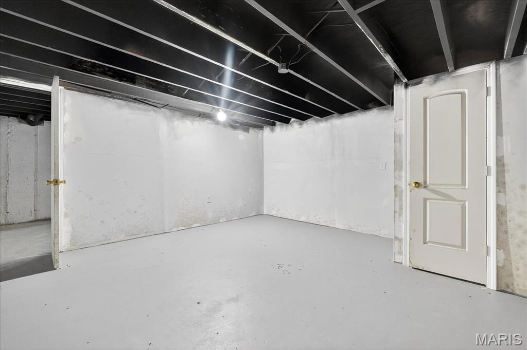 Florissant, Missouri 63033, United States, 4 Bedrooms Bedrooms, ,2 BathroomsBathrooms,Residential,Active,223918