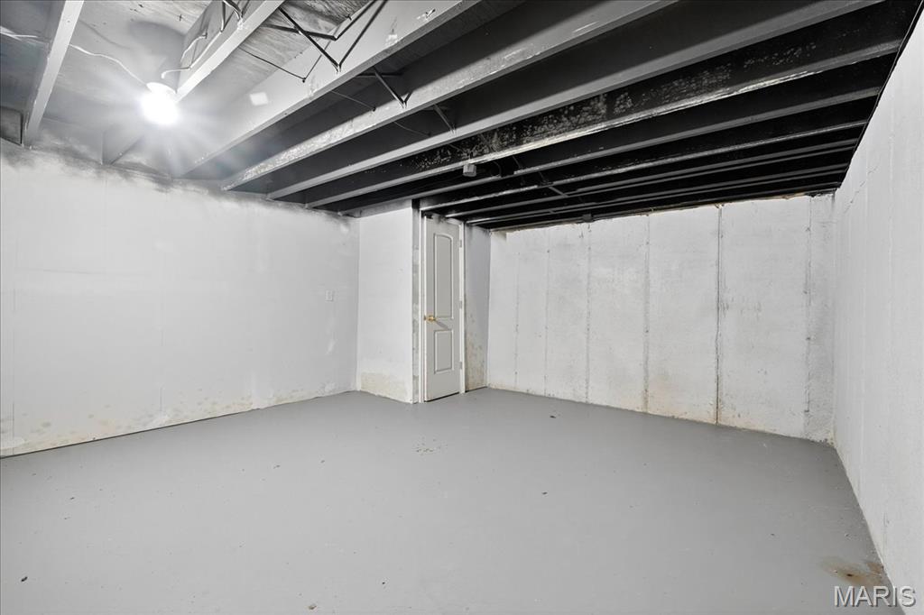 Florissant, Missouri 63033, United States, 4 Bedrooms Bedrooms, ,2 BathroomsBathrooms,Residential,Active,223918