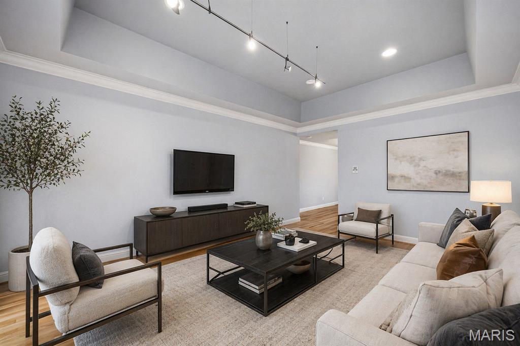 6312 Southwood Condo - Residential