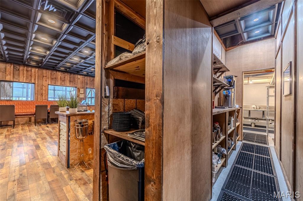 Rural - Commercial Sale