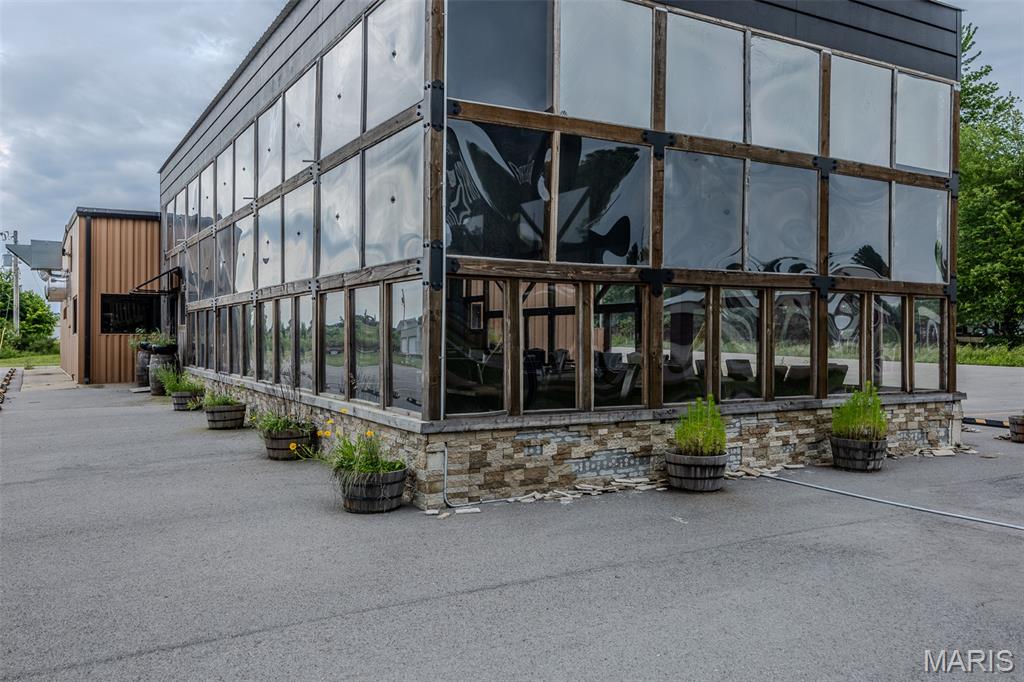 Rural - Commercial Sale