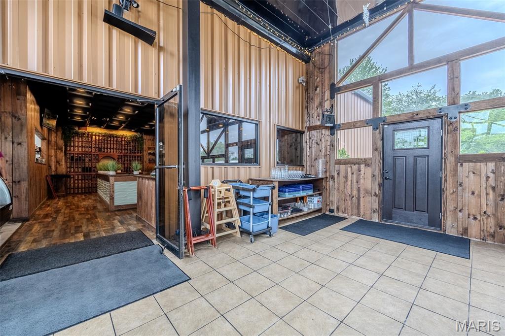 Rural - Commercial Sale