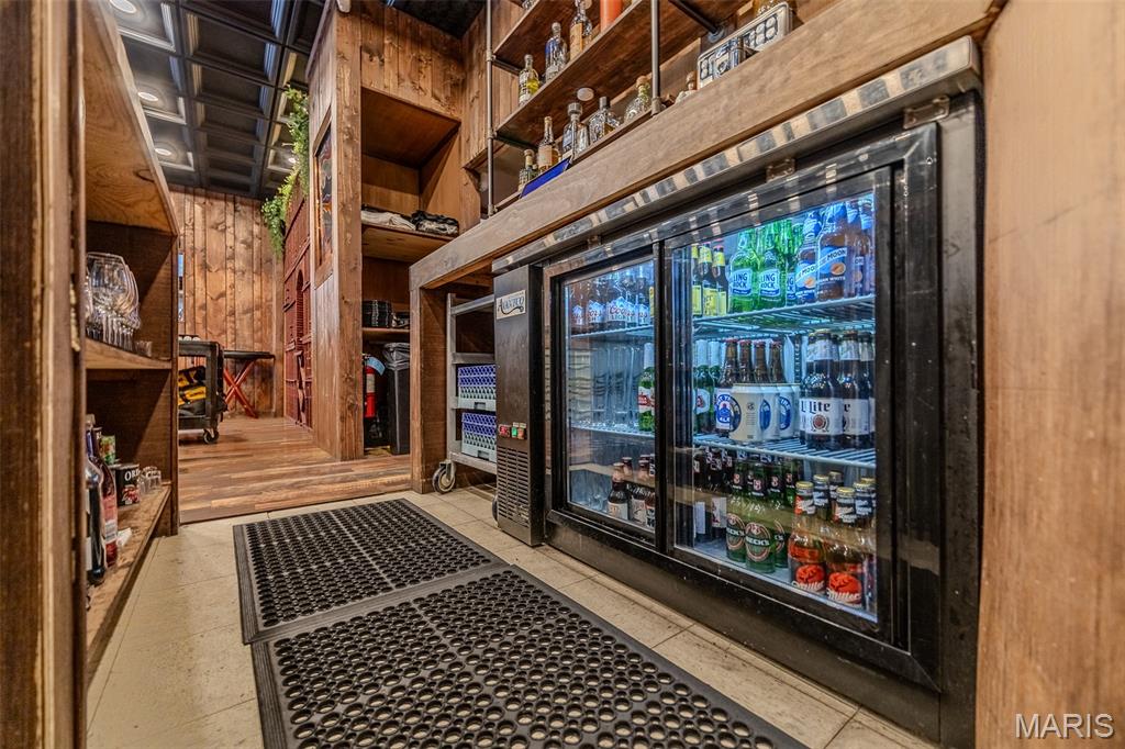 Rural - Commercial Sale