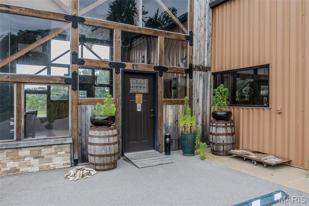 Rural - Commercial Sale