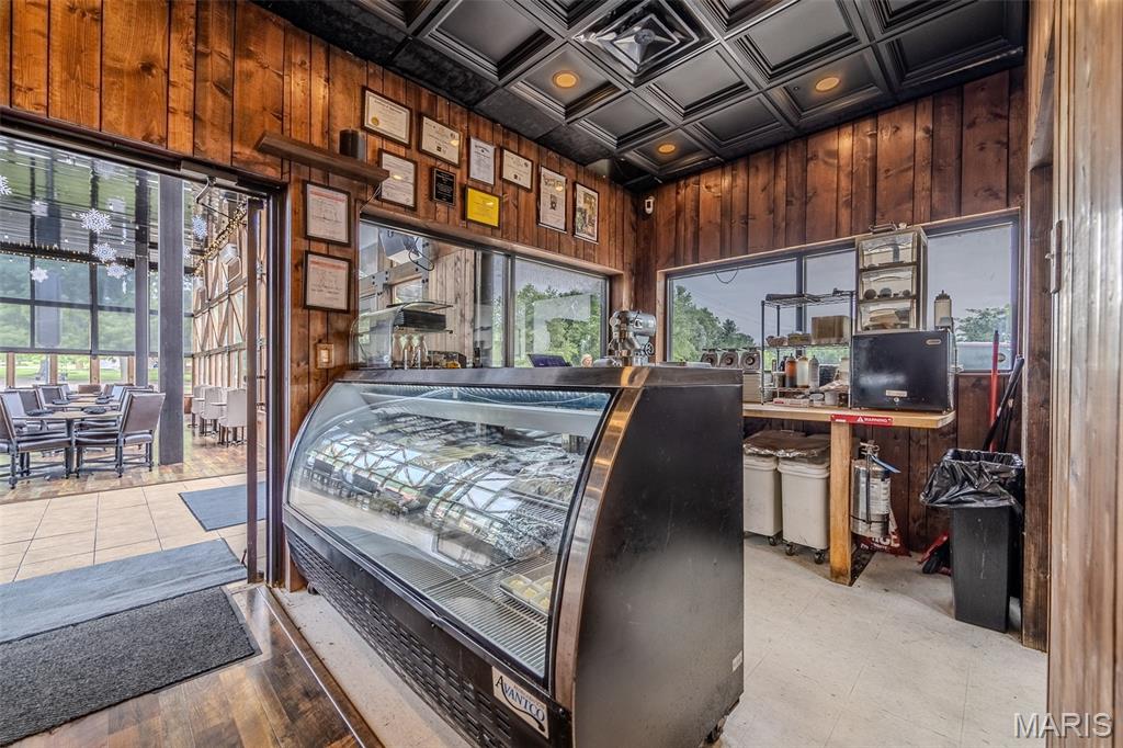 Rural - Commercial Sale