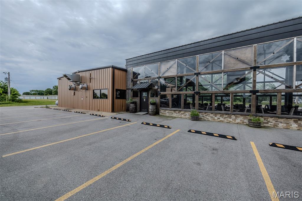 Rural - Commercial Sale