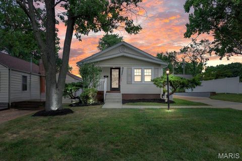 631 Clover Lane Crestwood MO 63126