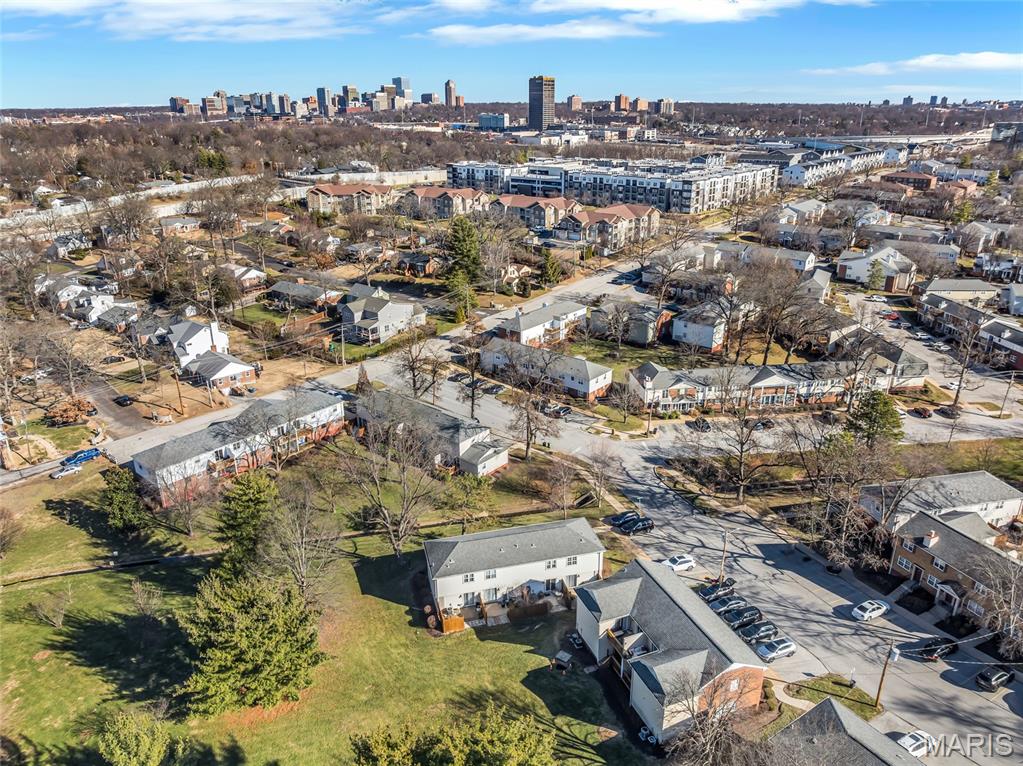 Brentwood Forest Condo Ph Four - Residential