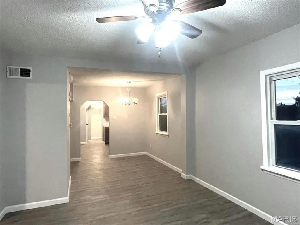 Pharaoh Valley - Commercial Sale