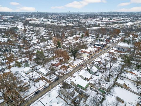 Tiny photo for 727 Marshall Avenue, Webster Groves, MO 63119 (MLS # 25077409)