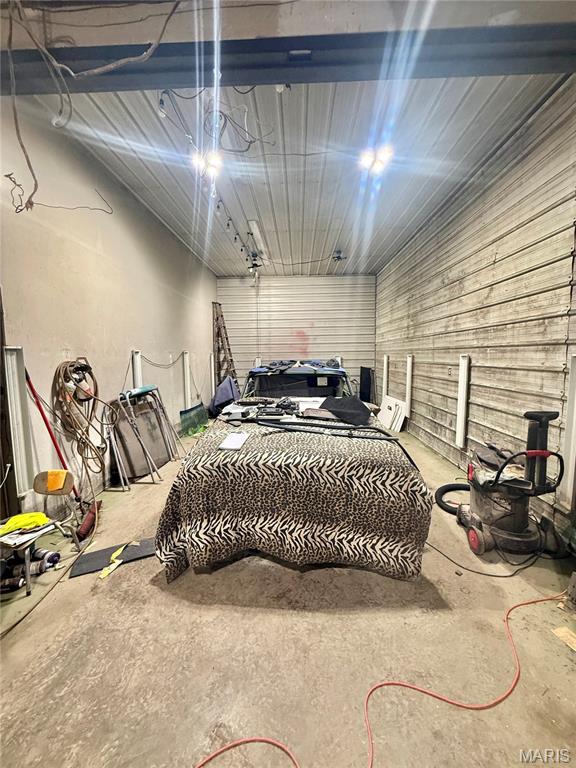 n/a - Commercial Sale