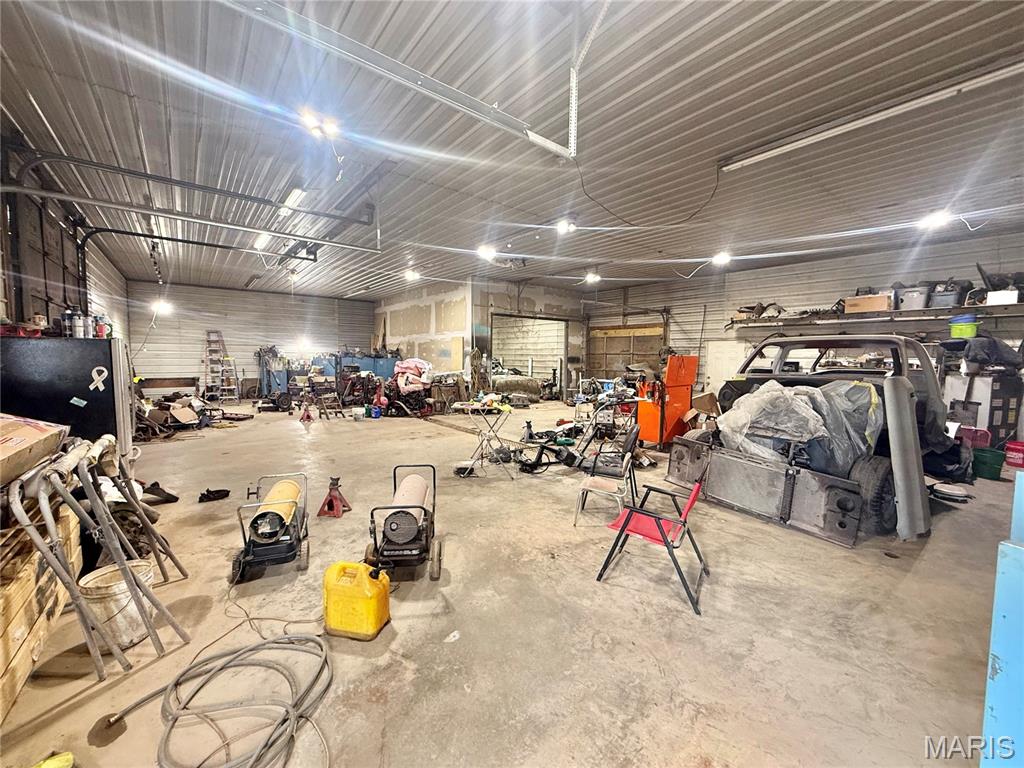 n/a - Commercial Sale