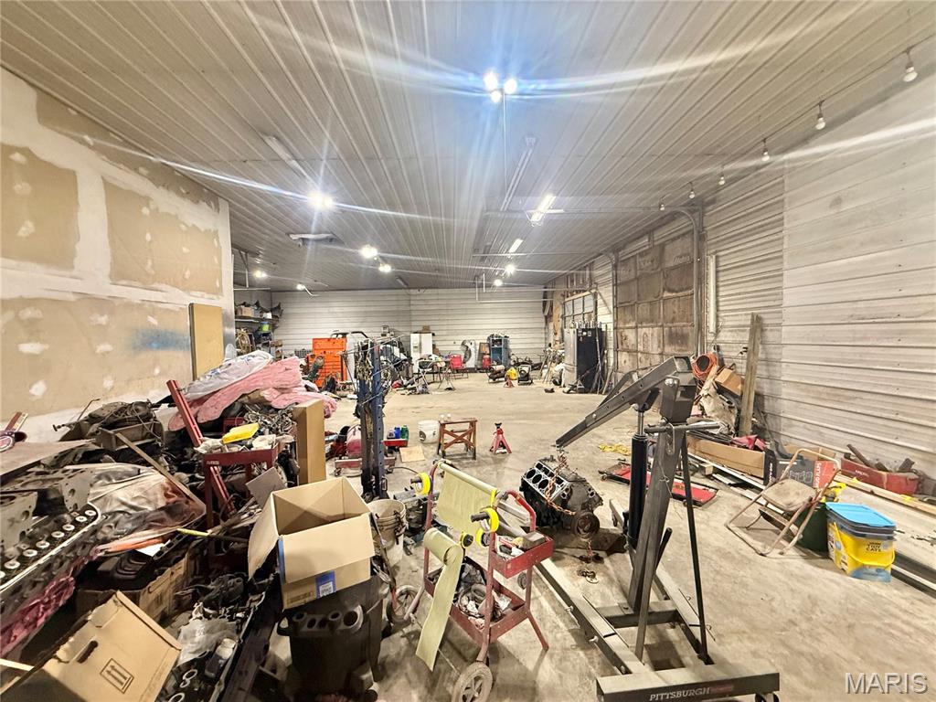 n/a - Commercial Sale