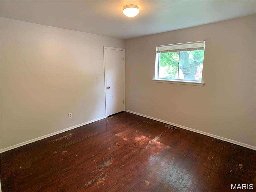 3329 W Milton Avenue