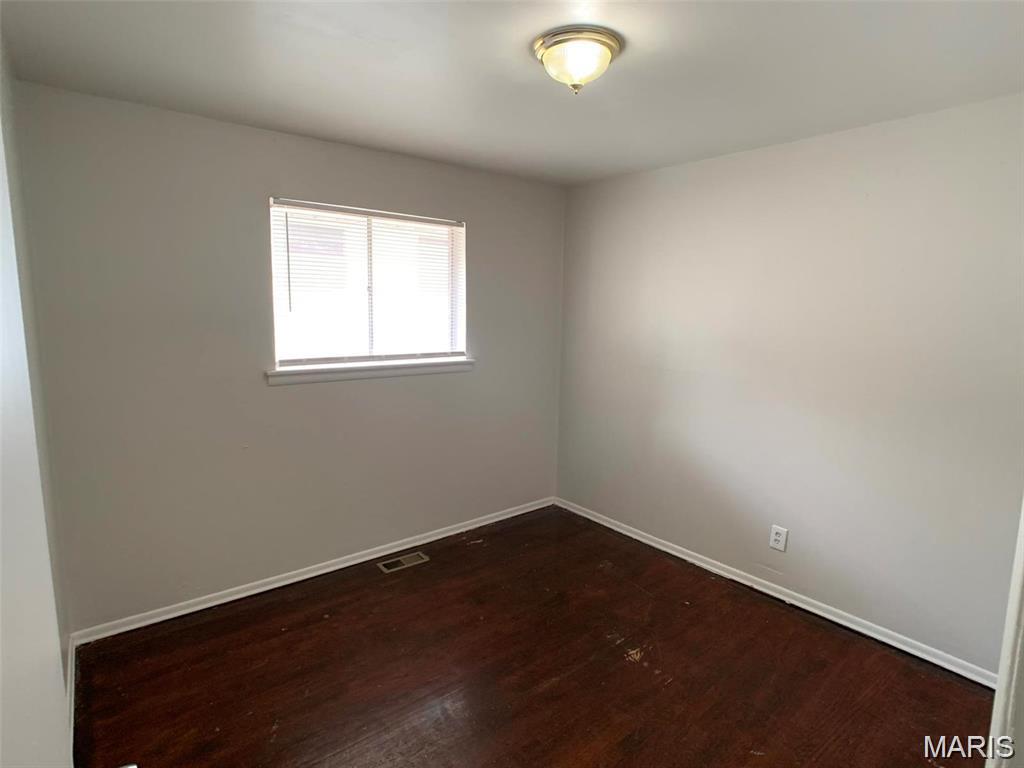 3329 W Milton Avenue