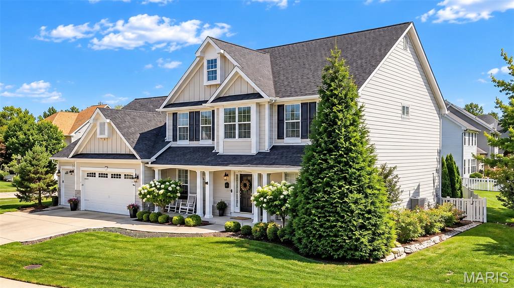 708 Lakeshore Manor Court