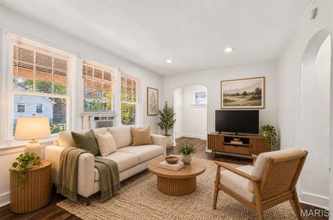 Tiny photo for 8937 Edna Street, St Louis, MO 63147 (MLS # 26068958)